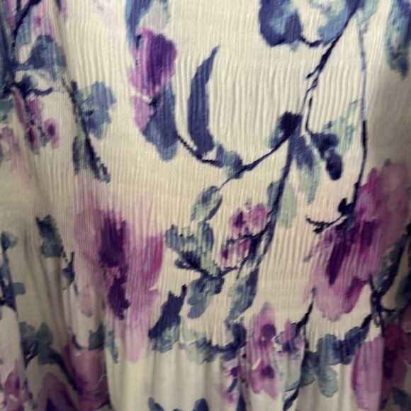 Floral & Ivy floral blouse size small - Picture 3 of 5